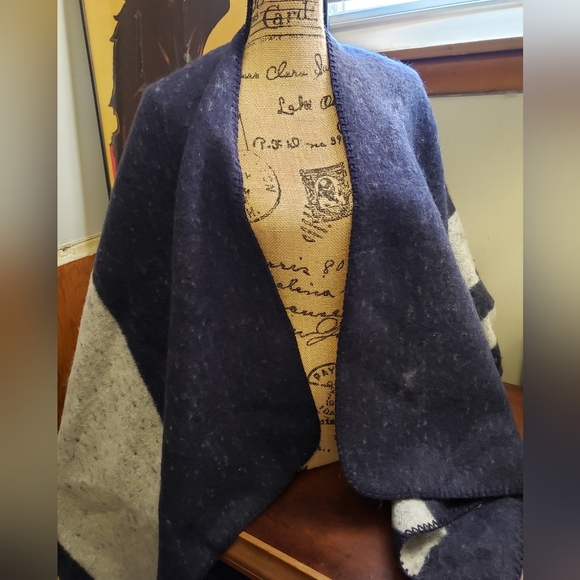 Wrap°Shawl°Poncho {Just Fab} - Picture 5 of 7